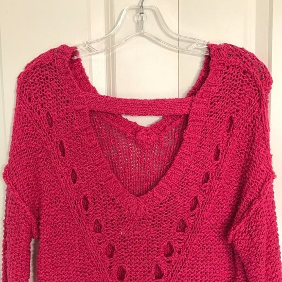 Hollister magenta/ fuchsia pink chunky knit sweater with cutout back, size XS - Picture 5 of 7